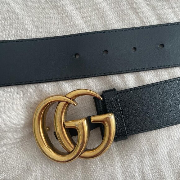 Gucci Women\'s Black and Gold Belt